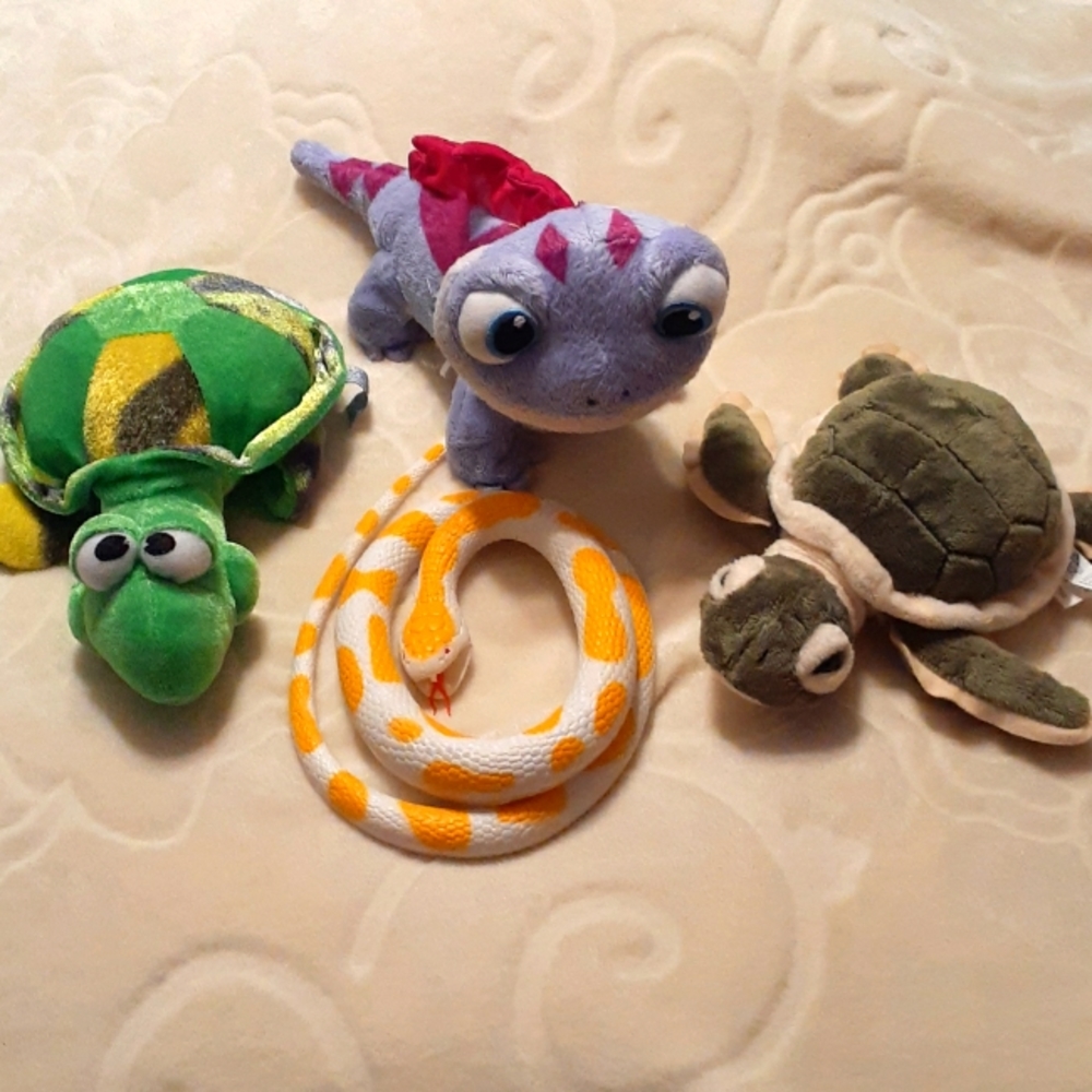 Plush toys bundle